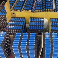 龙江景星高价废旧电池回收|索兰图铁锂电池回收
